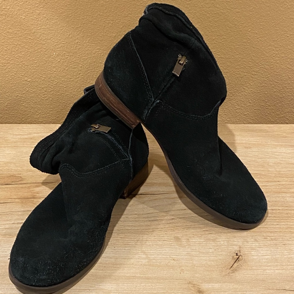 KOOLABURRA by UGG black suede boots booties size 7